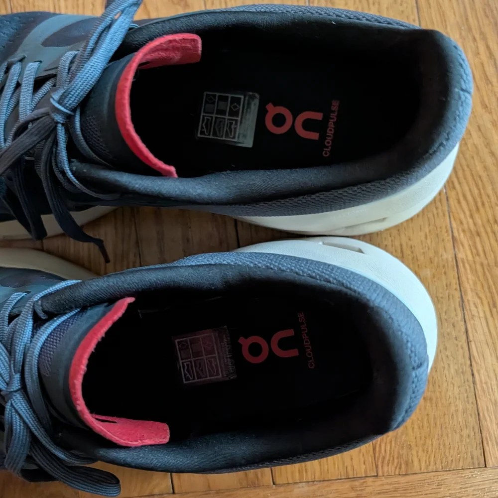 Men's On Cloud Pulse, Stone/Red, 11.5 US - Picture 6 of 8